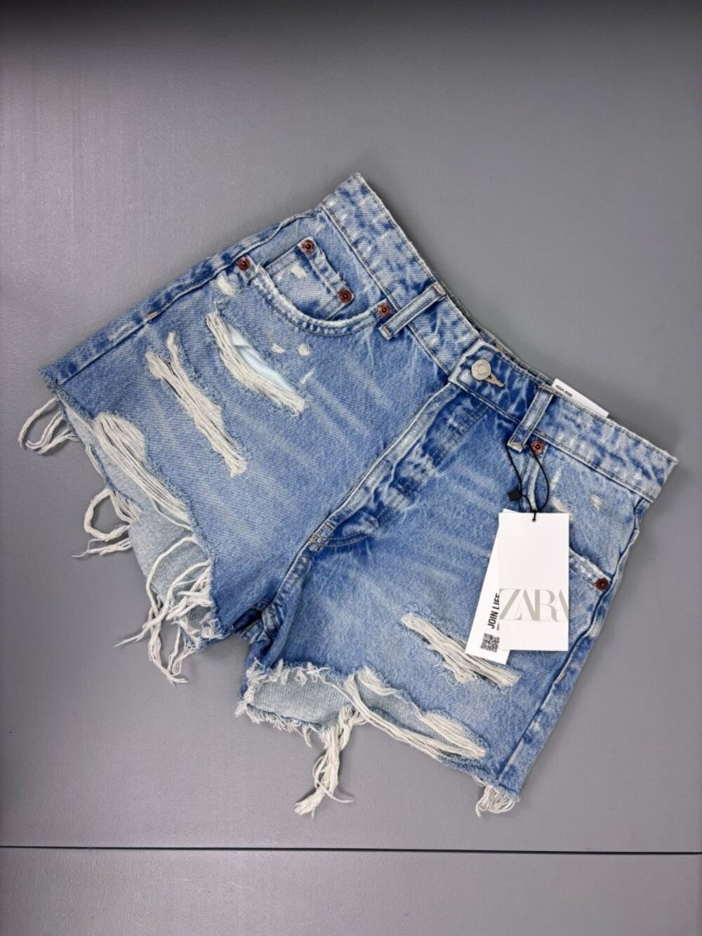 Zara women's 4 light wash high-rise distressed denim shorts button fly festival